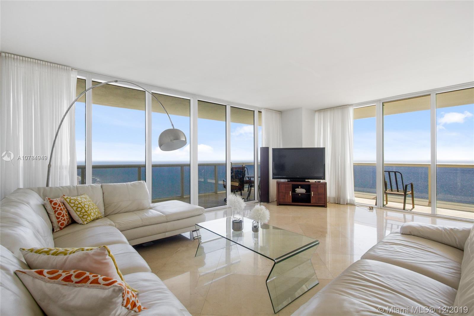 Ver detalles 4101 3 / 3 2065 sq. ft. $ 2019-12-09 0 foto