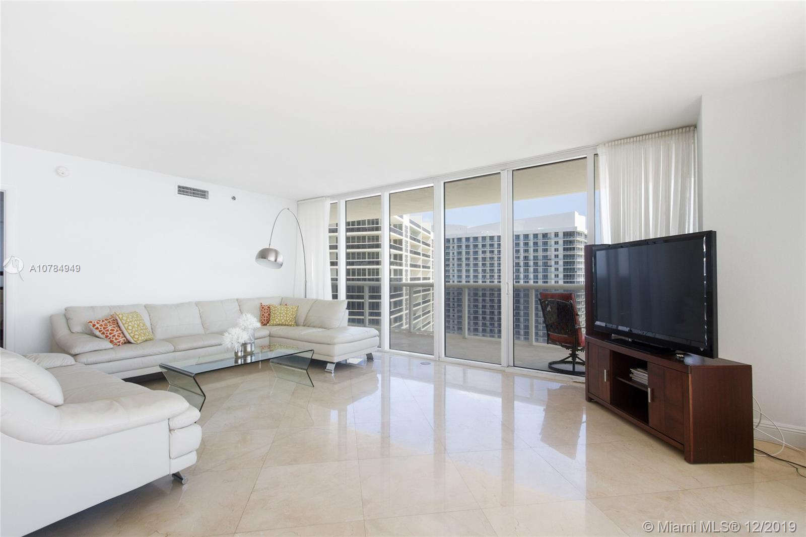 Ver detalles 4101 3 / 3 2065 sq. ft. $ 2019-12-09 0 foto