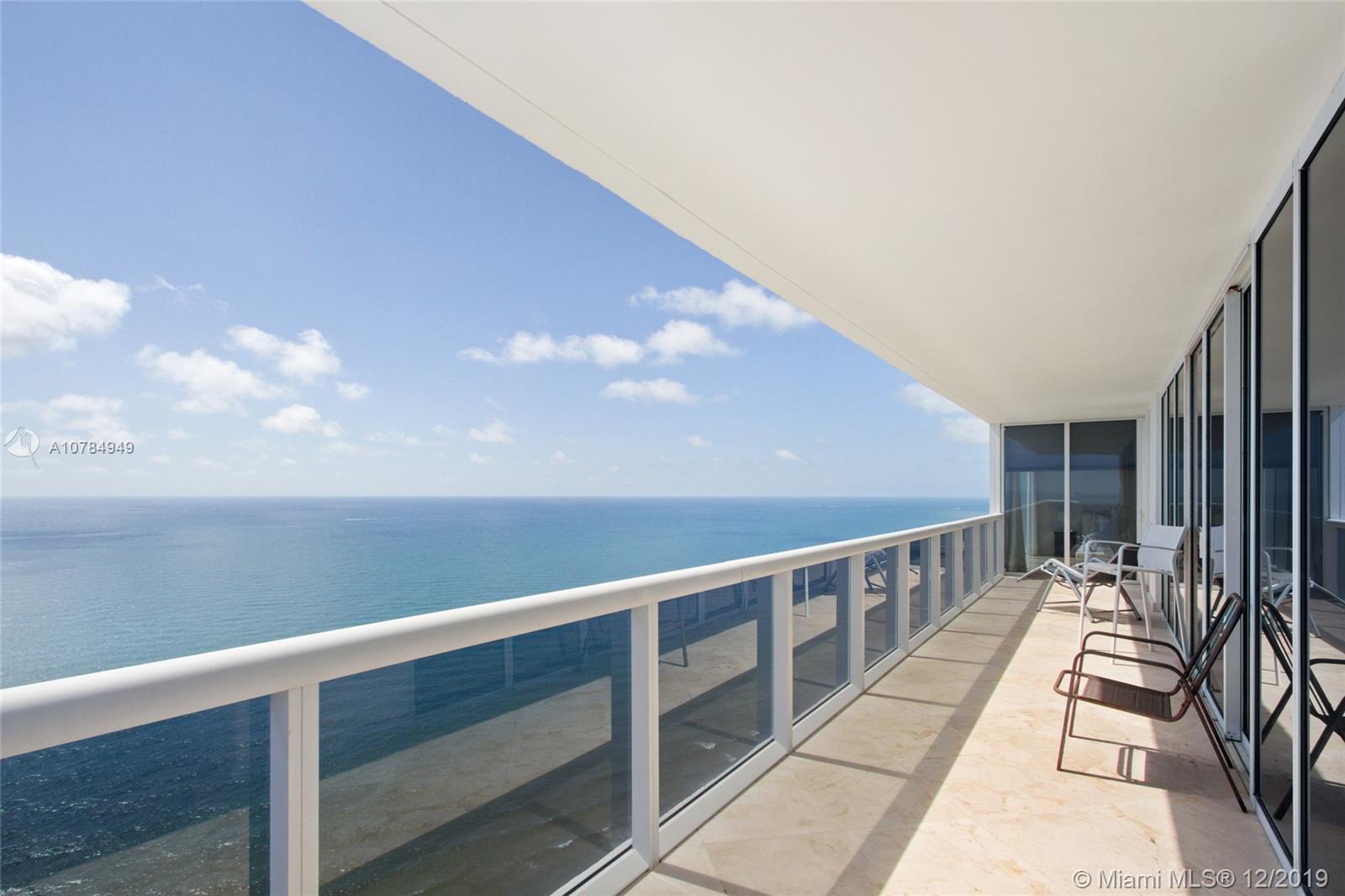 Ver detalles 4101 3 / 3 2065 sq. ft. $ 2019-12-09 0 foto