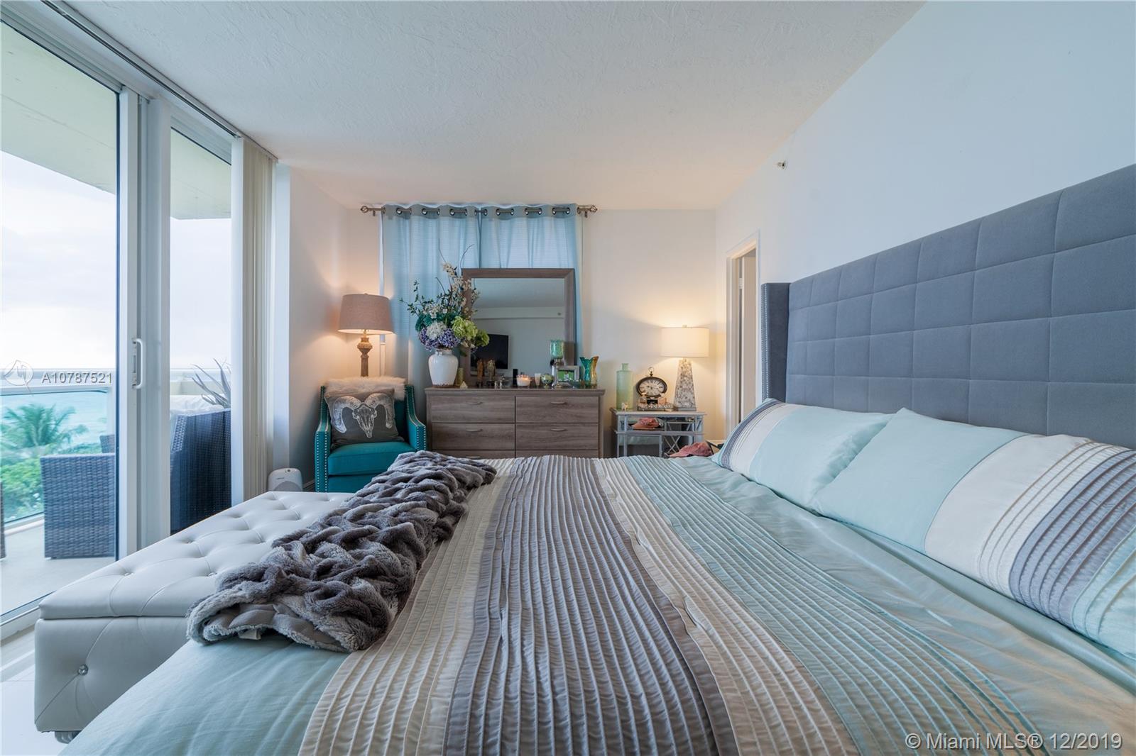 Photo of 3001 Ocean Dr #611, Hollywood, Florida, 33019 -
