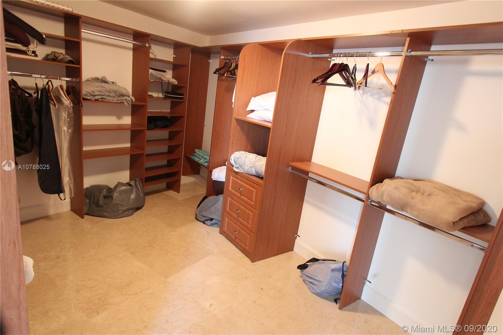 Ver detalles 3710 2 / 2 1782 sq. ft. $ 2020-02-12 0 foto