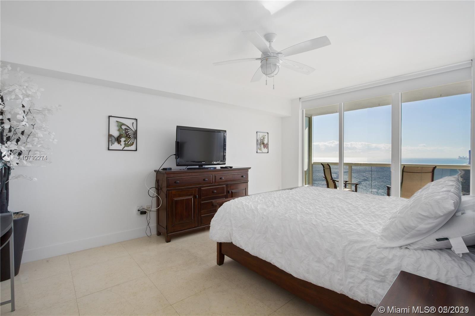 See details 4503 3 / 3 1733 sq. ft. $ 2020-05-21 0 Photo