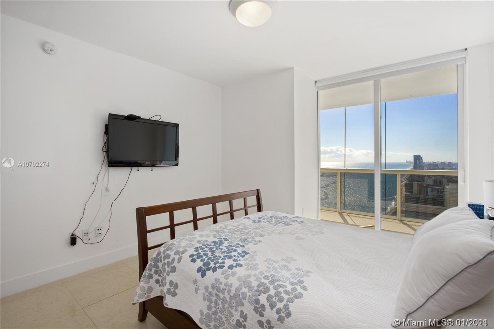 See details 4503 3 / 3 1733 sq. ft. $ 2020-05-21 0 Photo