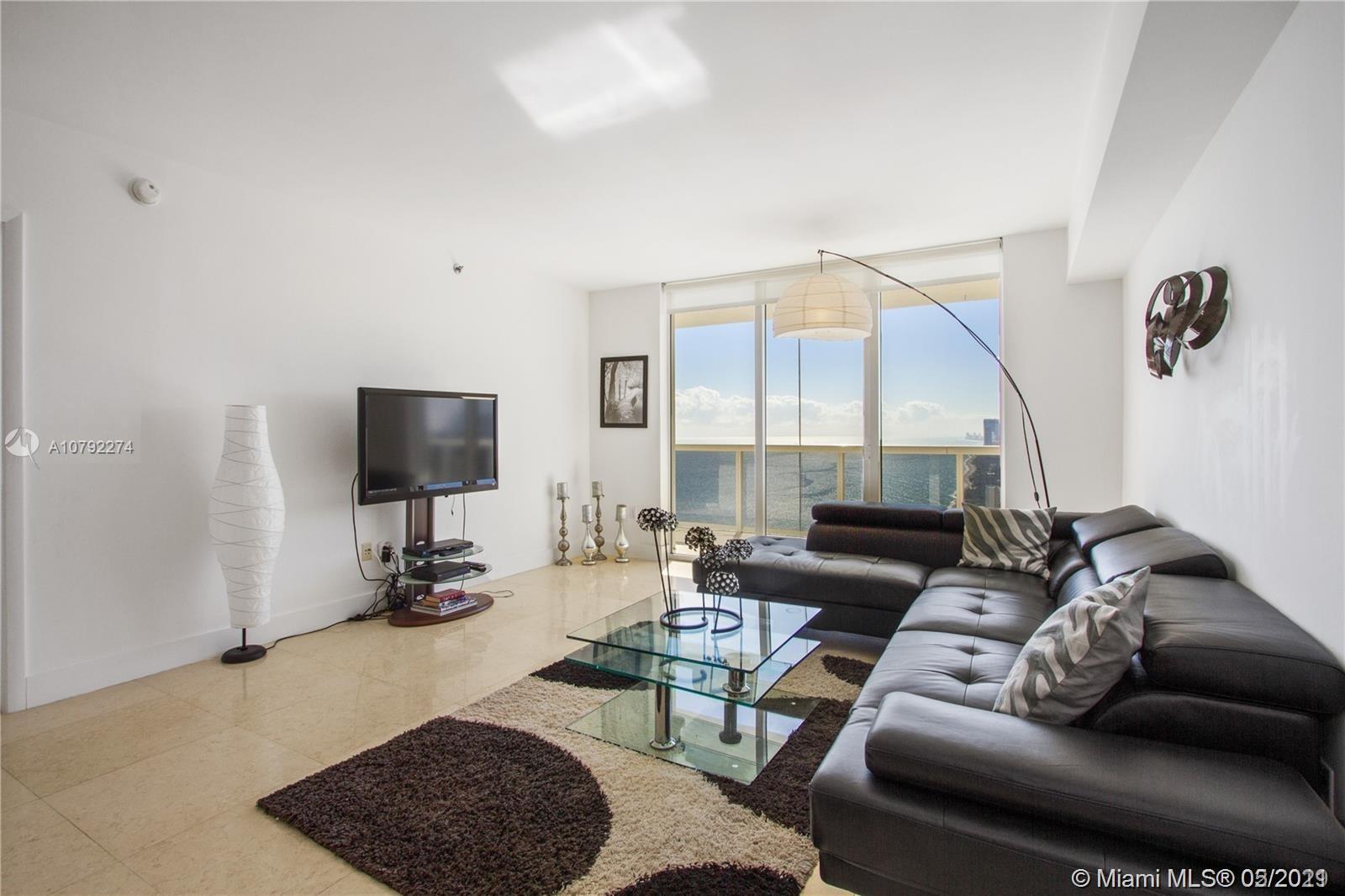 See details 4503 3 / 3 1733 sq. ft. $ 2020-05-21 0 Photo