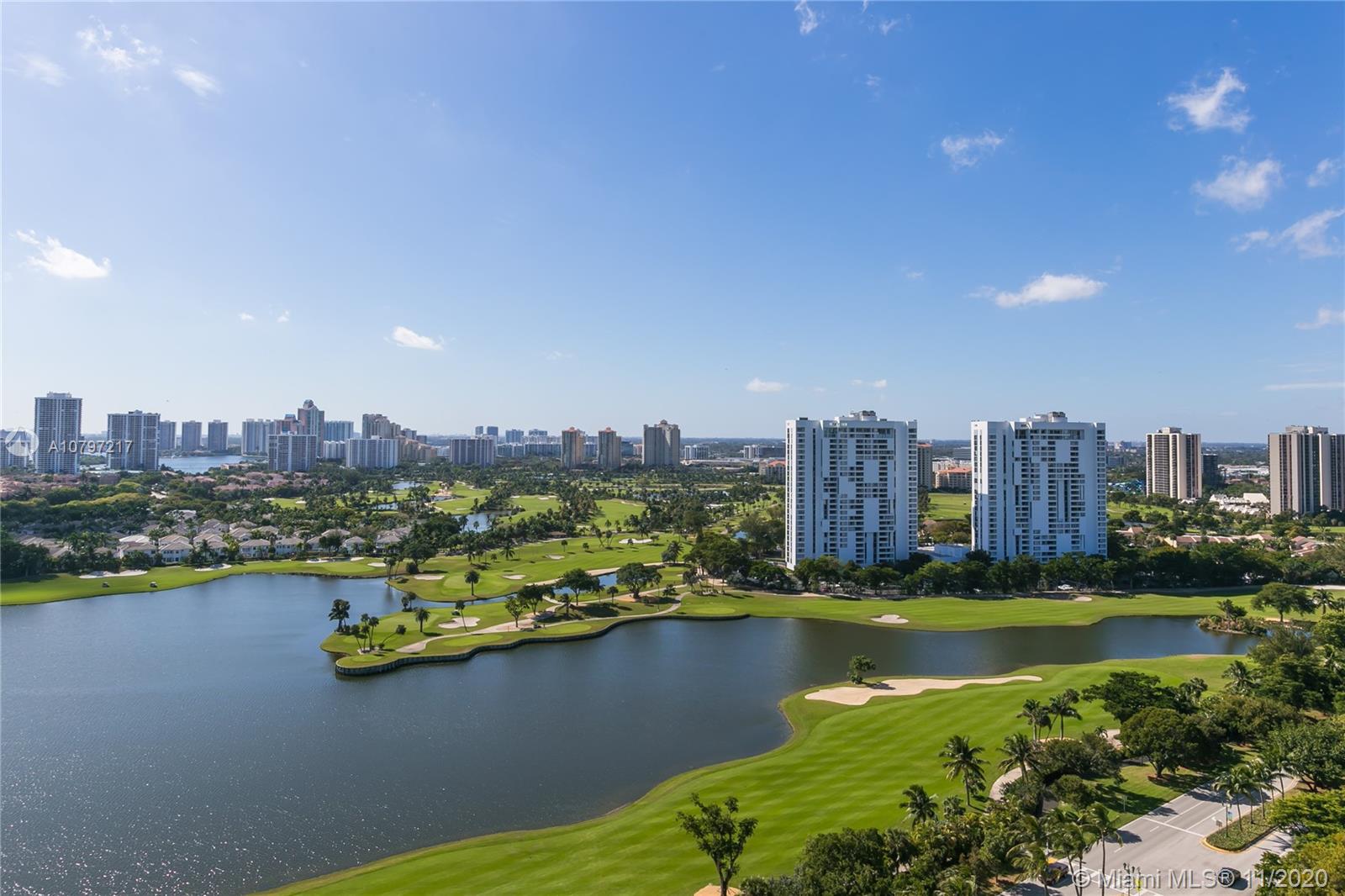 Wide open panoramic views from the balcony.