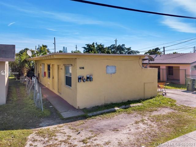 See details / 860 sq. ft. $ 2020-04-10 0 Photo