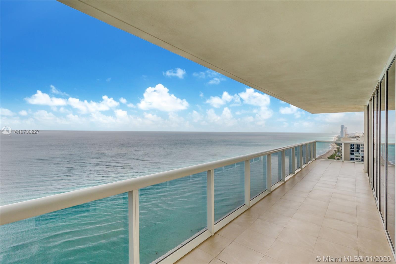 Ver detalles 2602 3 / 3 2065 sq. ft. $ 2020-01-13 0 foto