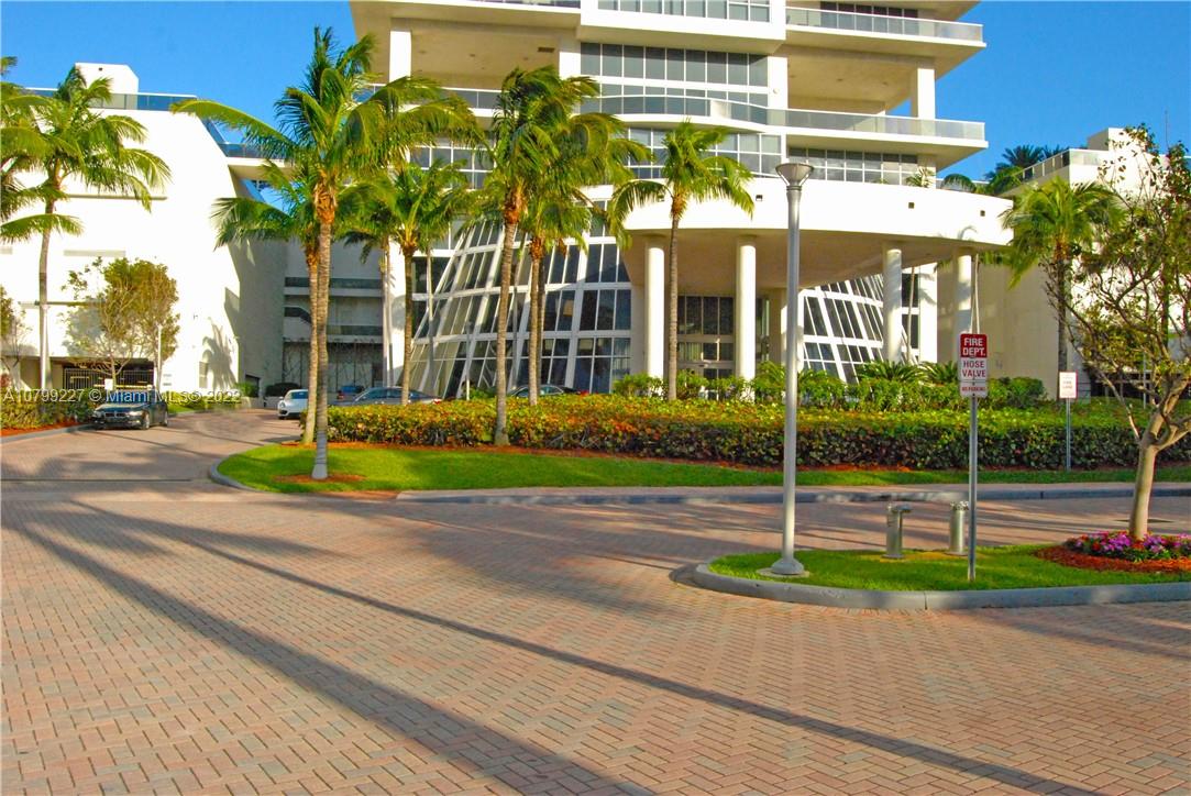 Ver detalles 2602 3 / 3 2065 sq. ft. $ 2020-01-13 0 foto