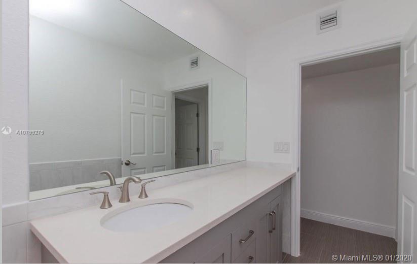 See details / 2134 sq. ft. $ 2020-11-27 0 Photo