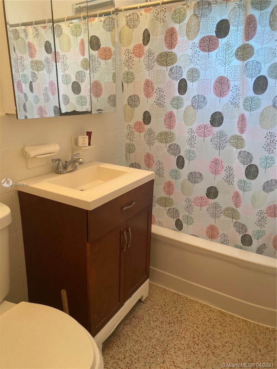 See details / 7074 sq. ft. $ 2021-04-20 0 Photo