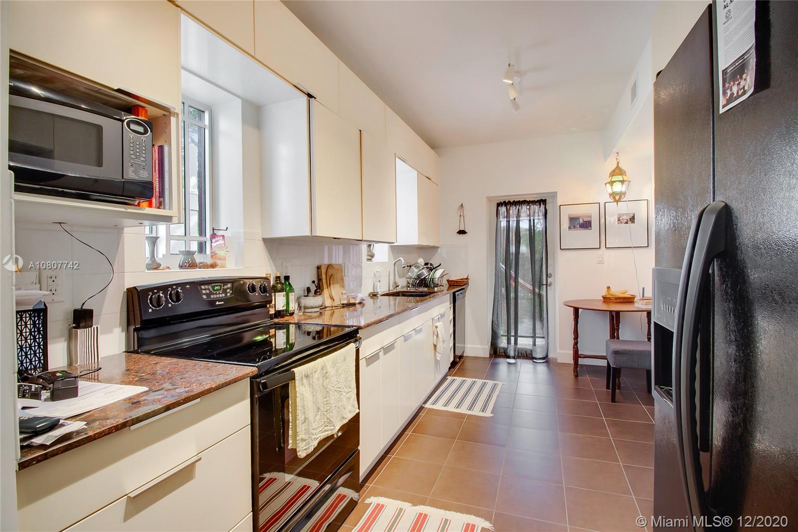 See details / 2016 sq. ft. $ 2020-09-09 0 Photo