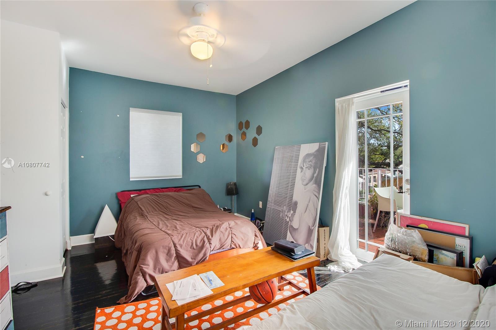 See details / 2016 sq. ft. $ 2020-09-09 0 Photo