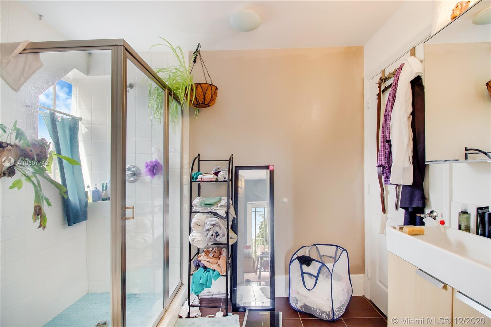 See details / 2016 sq. ft. $ 2020-09-09 0 Photo