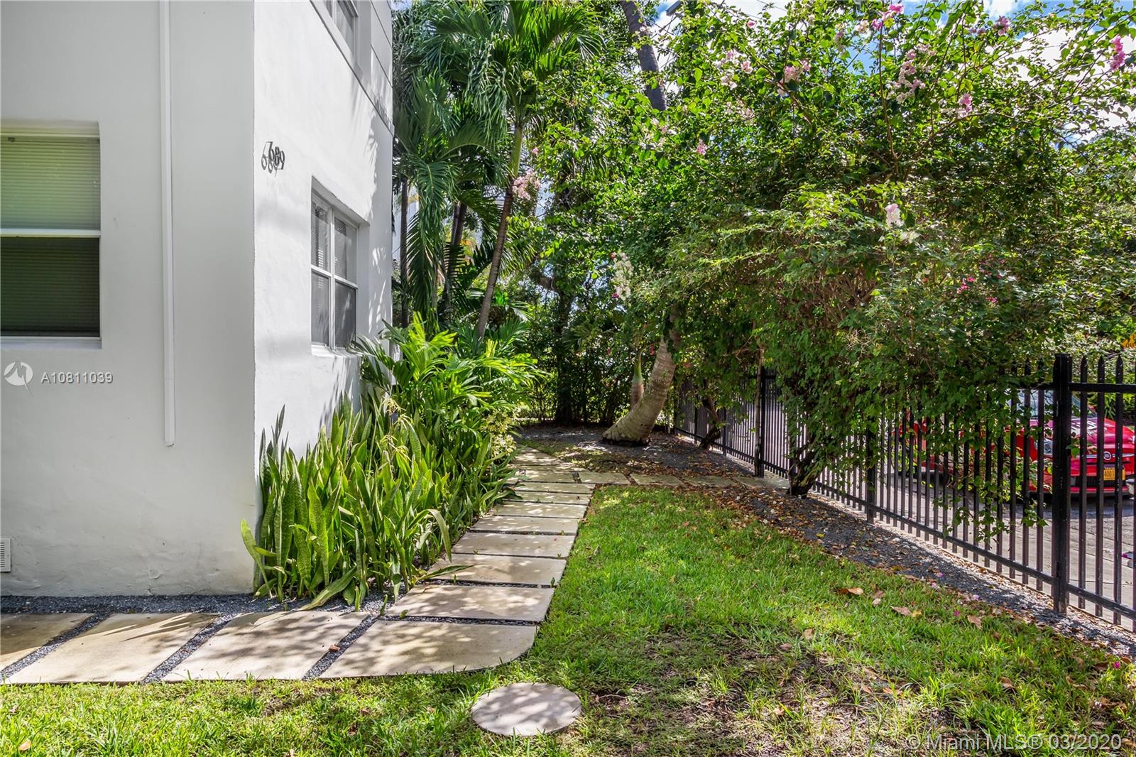 See details / 373 sq. ft. $ 2021-01-05 0 Photo