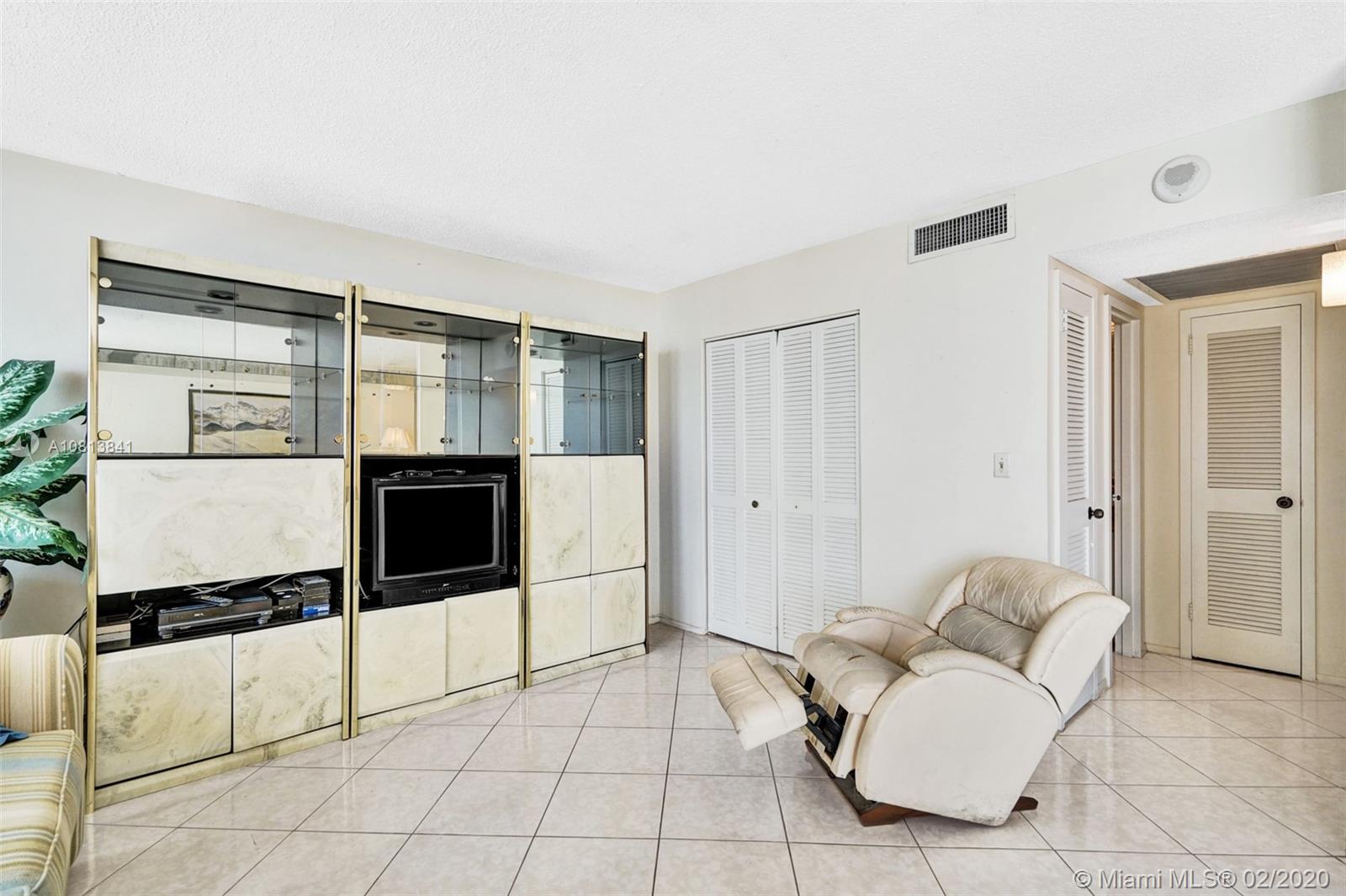 Photo of 2030 Ocean Dr #819, Hallandale Beach, Florida, 33009 -