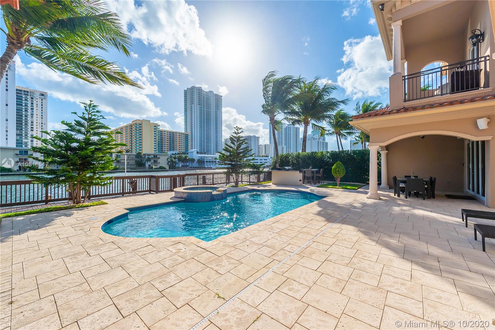 Photo of 1555 Windjammer Way, Hollywood, Florida, 33019 -