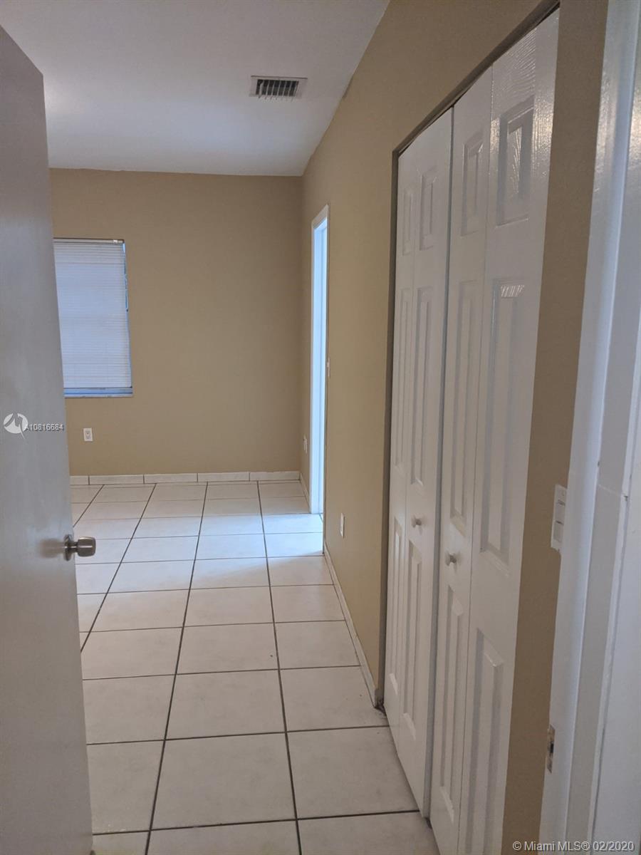 See details / 1627 sq. ft. $ 2020-12-07 0 Photo