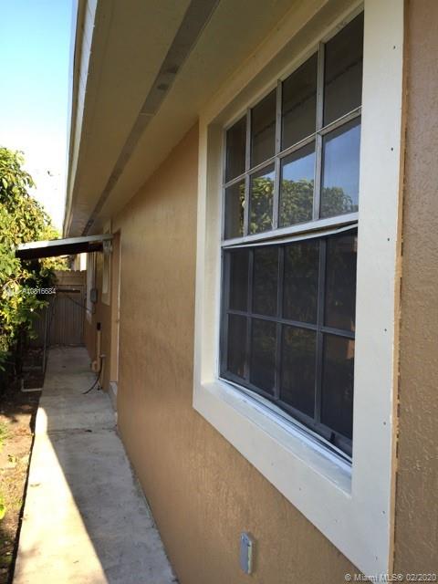 See details / 1627 sq. ft. $ 2020-12-07 0 Photo
