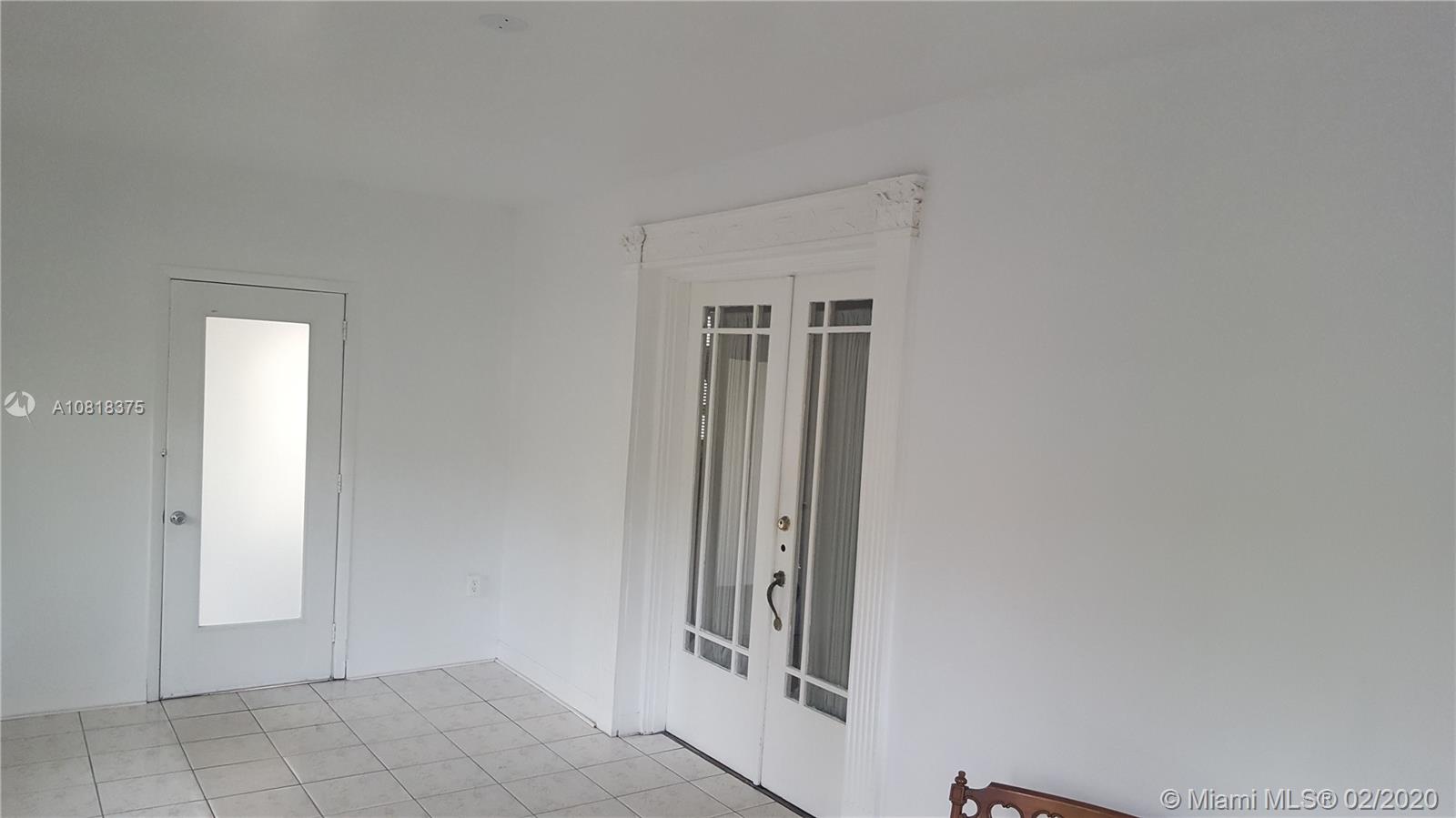 See details / 3303 sq. ft. $ 2020-02-14 0 Photo
