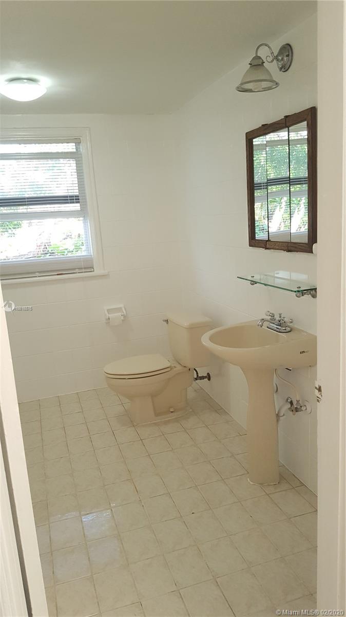 See details / 3303 sq. ft. $ 2020-02-14 0 Photo