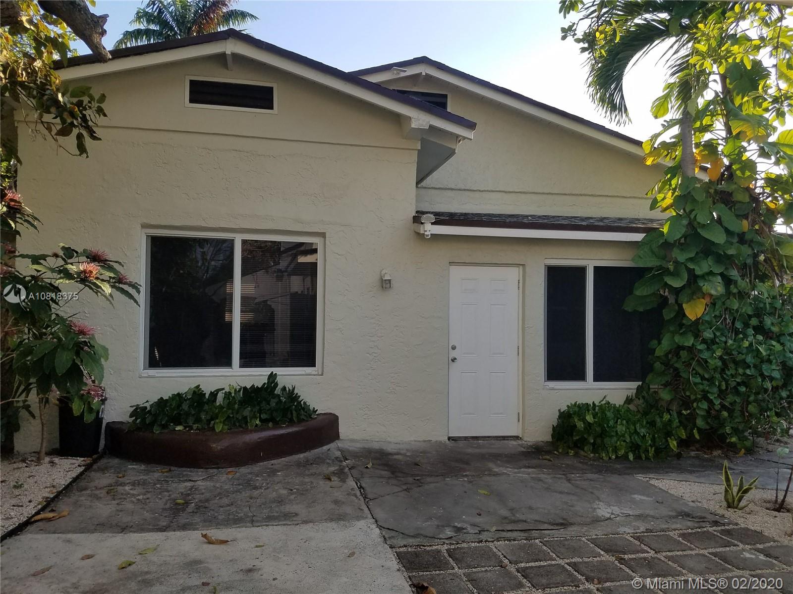 See details / 3303 sq. ft. $ 2020-02-14 0 Photo