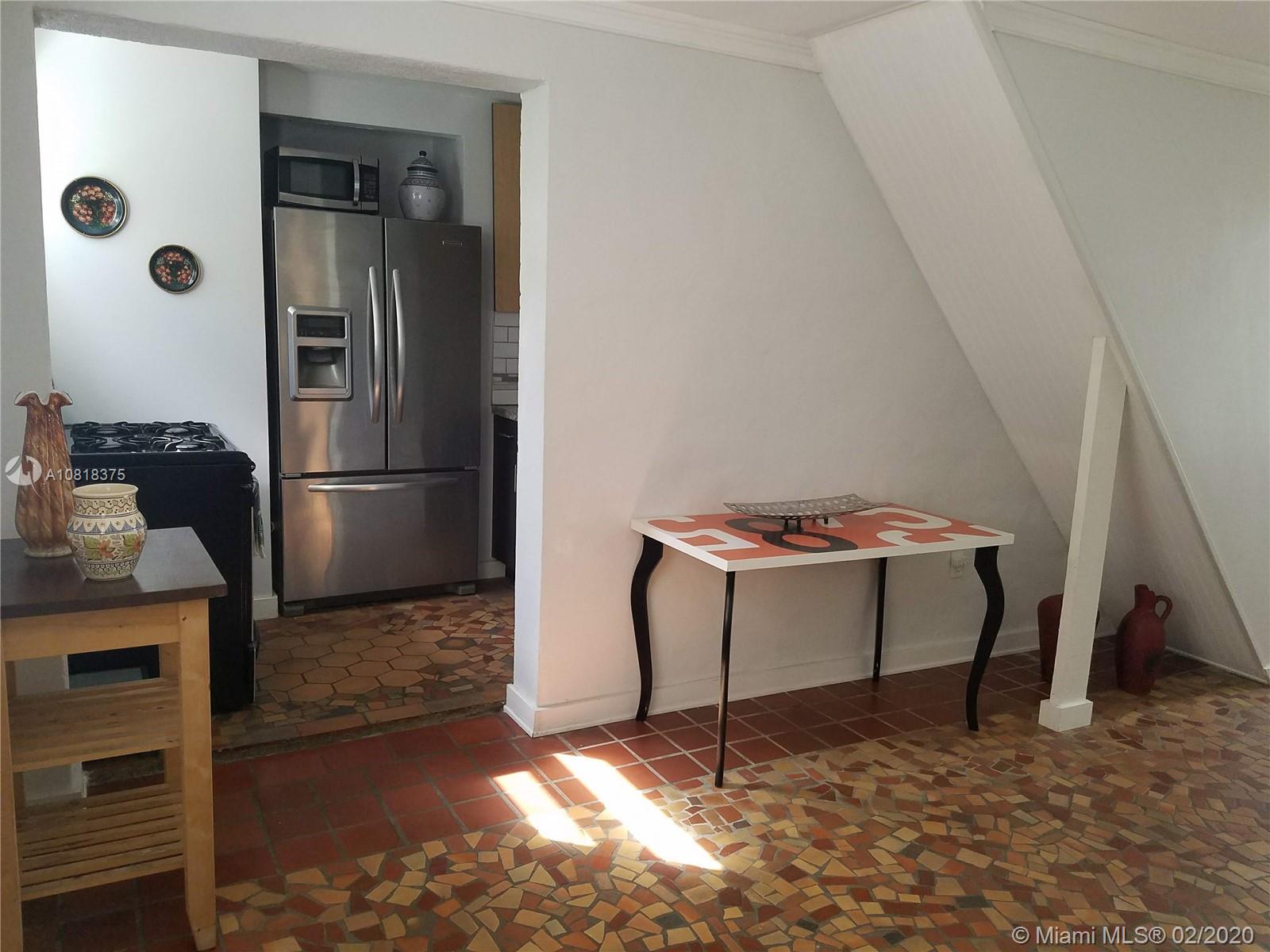 See details / 3303 sq. ft. $ 2020-02-14 0 Photo