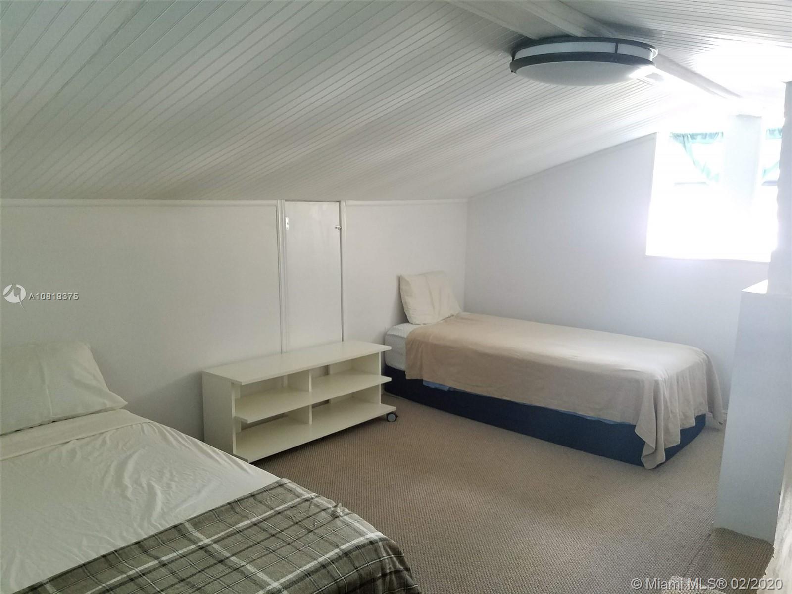 See details / 3303 sq. ft. $ 2020-02-14 0 Photo