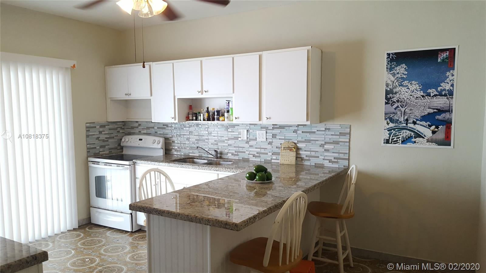 See details / 3303 sq. ft. $ 2020-02-14 0 Photo