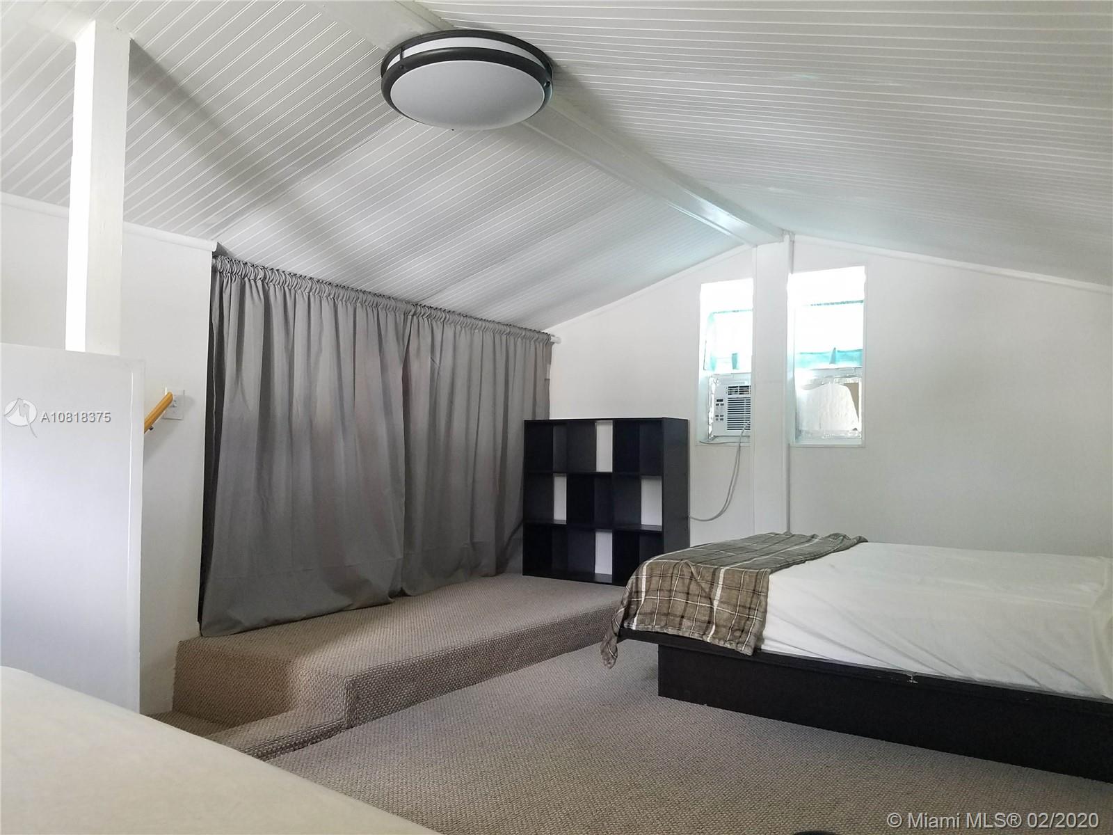 See details / 3303 sq. ft. $ 2020-02-14 0 Photo