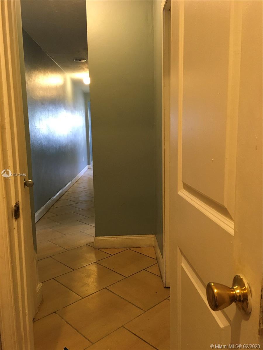 See details / 1700 sq. ft. $ 2020-02-17 0 Photo