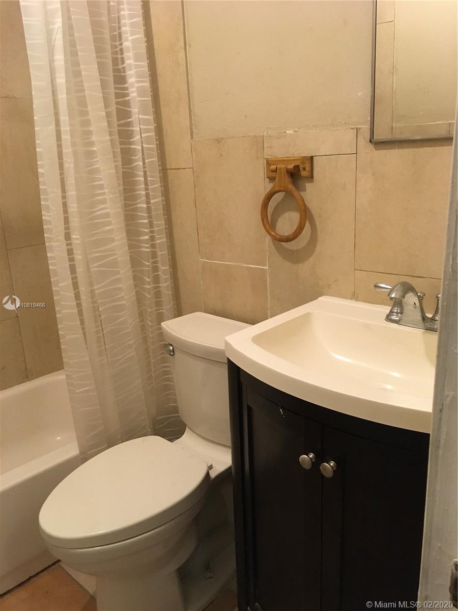 See details / 1700 sq. ft. $ 2020-02-17 0 Photo