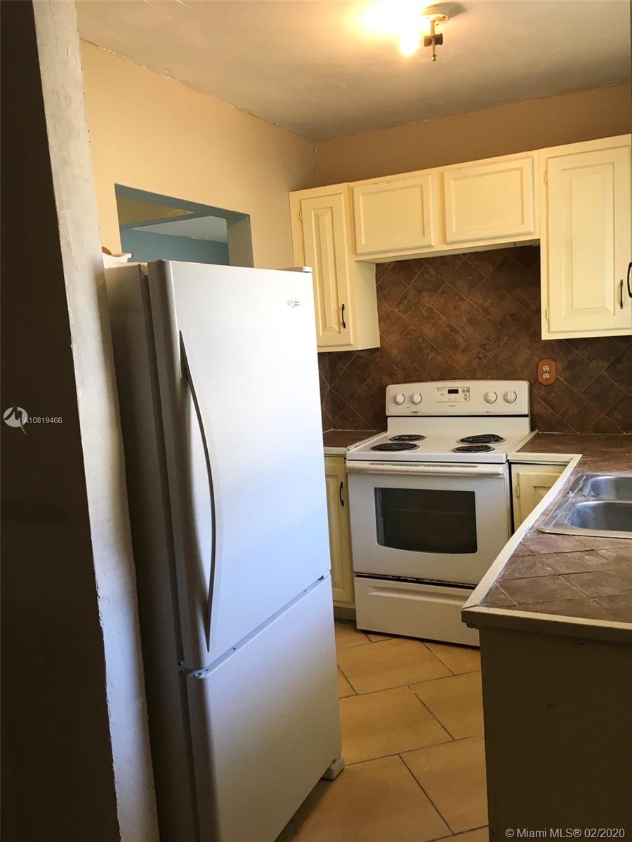 See details / 1700 sq. ft. $ 2020-02-17 0 Photo