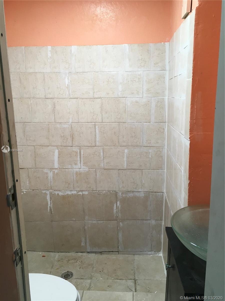 See details / 1700 sq. ft. $ 2020-02-17 0 Photo
