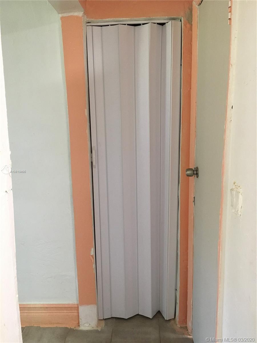 See details / 1700 sq. ft. $ 2020-02-17 0 Photo