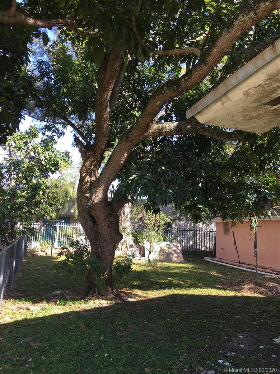 See details / 1700 sq. ft. $ 2020-02-17 0 Photo