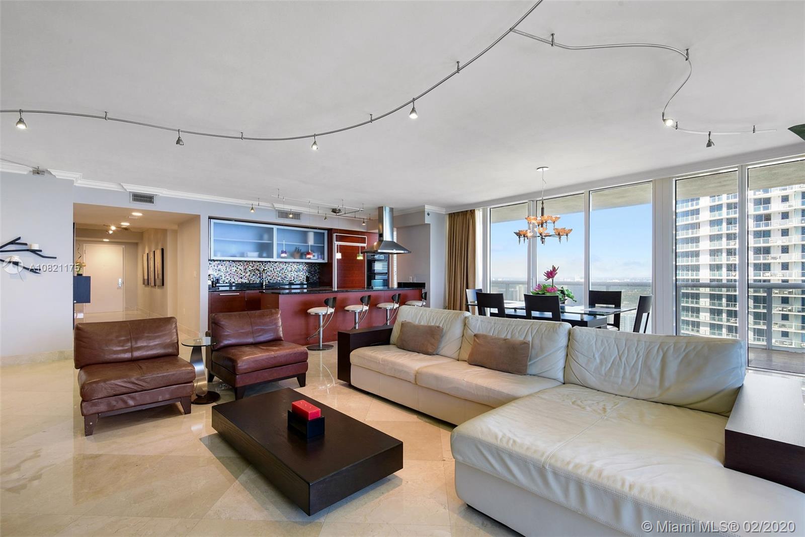 Ver detalles 3001 3 / 4 2078 sq. ft. $ 2020-06-16 0 foto