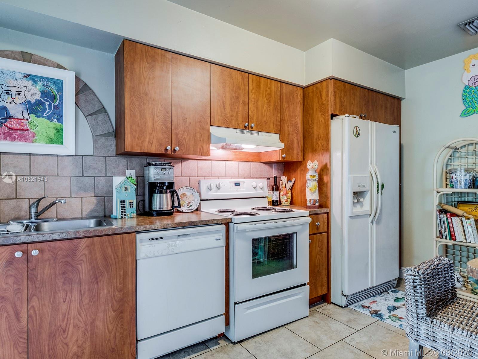 See details / 2560 sq. ft. $ 2021-01-22 0 Photo