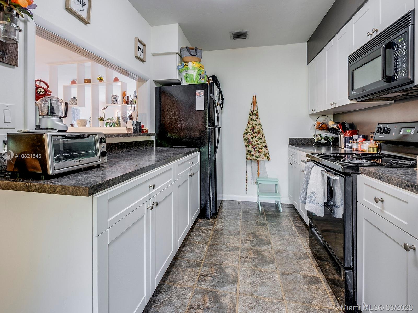 See details / 2560 sq. ft. $ 2021-01-22 0 Photo