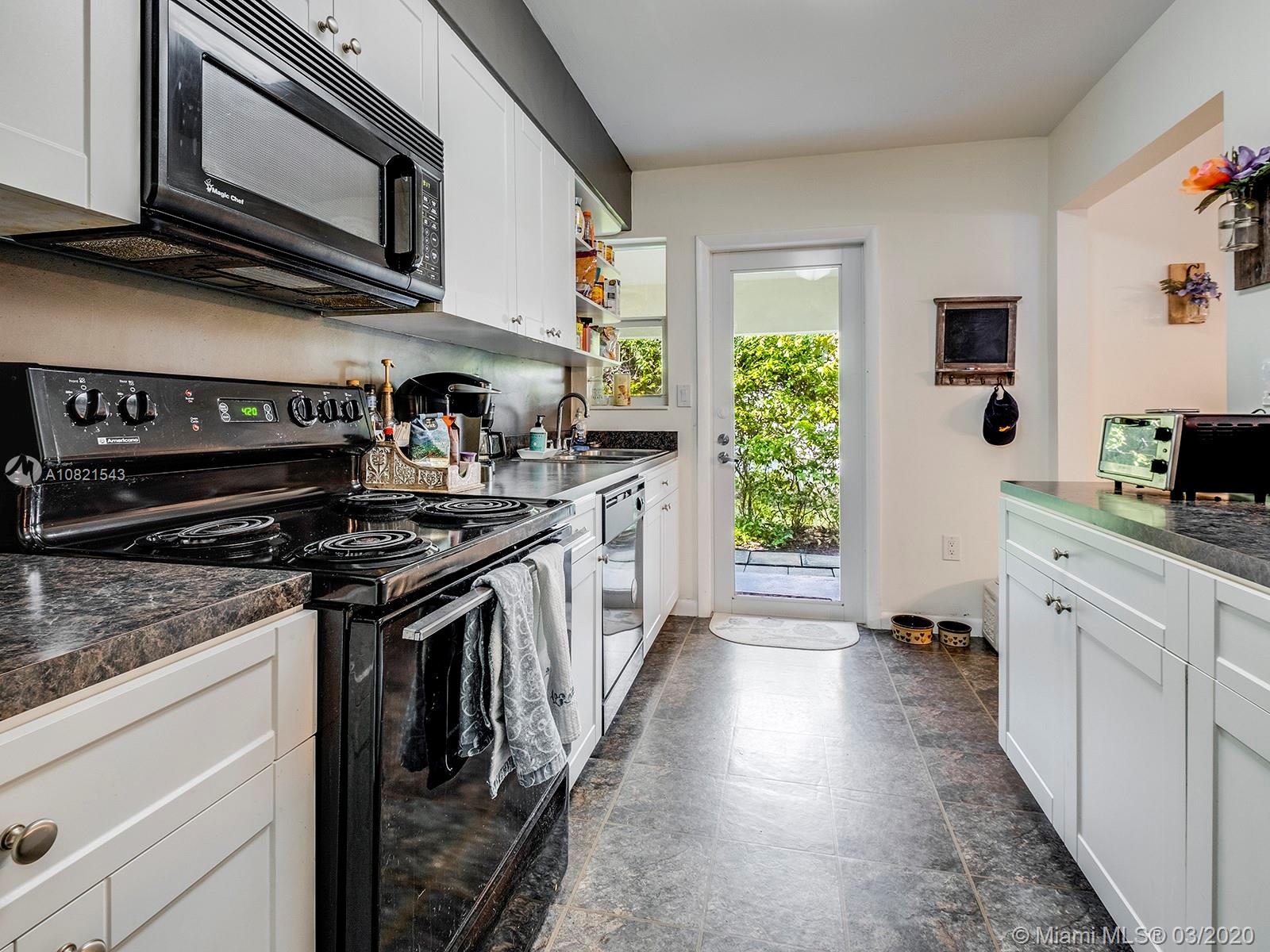See details / 2560 sq. ft. $ 2021-01-22 0 Photo