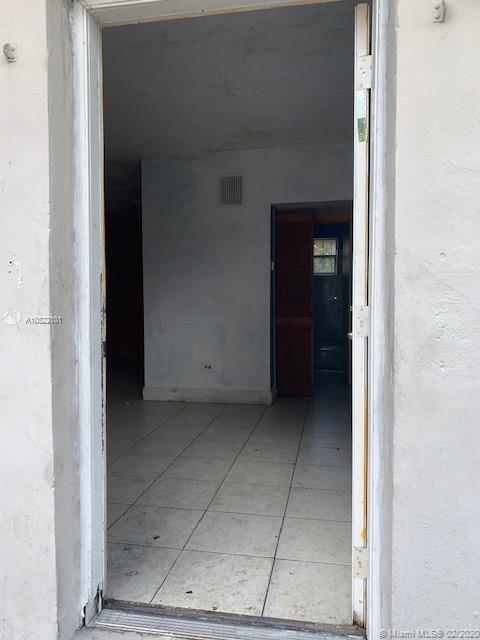 See details / 1008 sq. ft. $ 2020-02-21 0 Photo