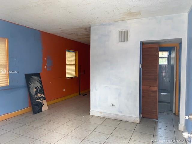See details / 1008 sq. ft. $ 2020-02-21 0 Photo