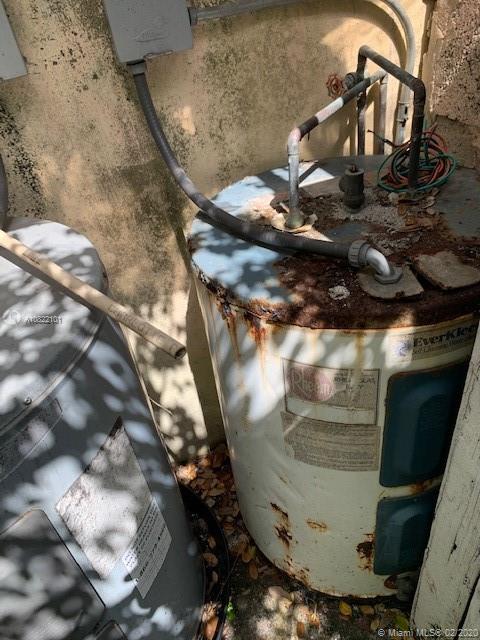 See details / 1008 sq. ft. $ 2020-02-21 0 Photo