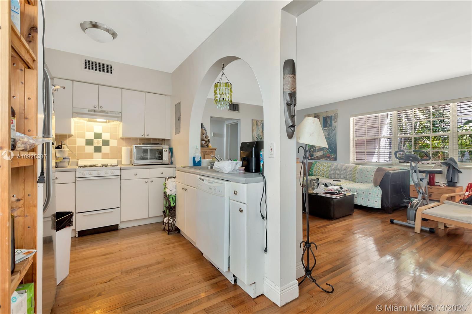 See details / 3873 sq. ft. $ 2021-02-16 0 Photo
