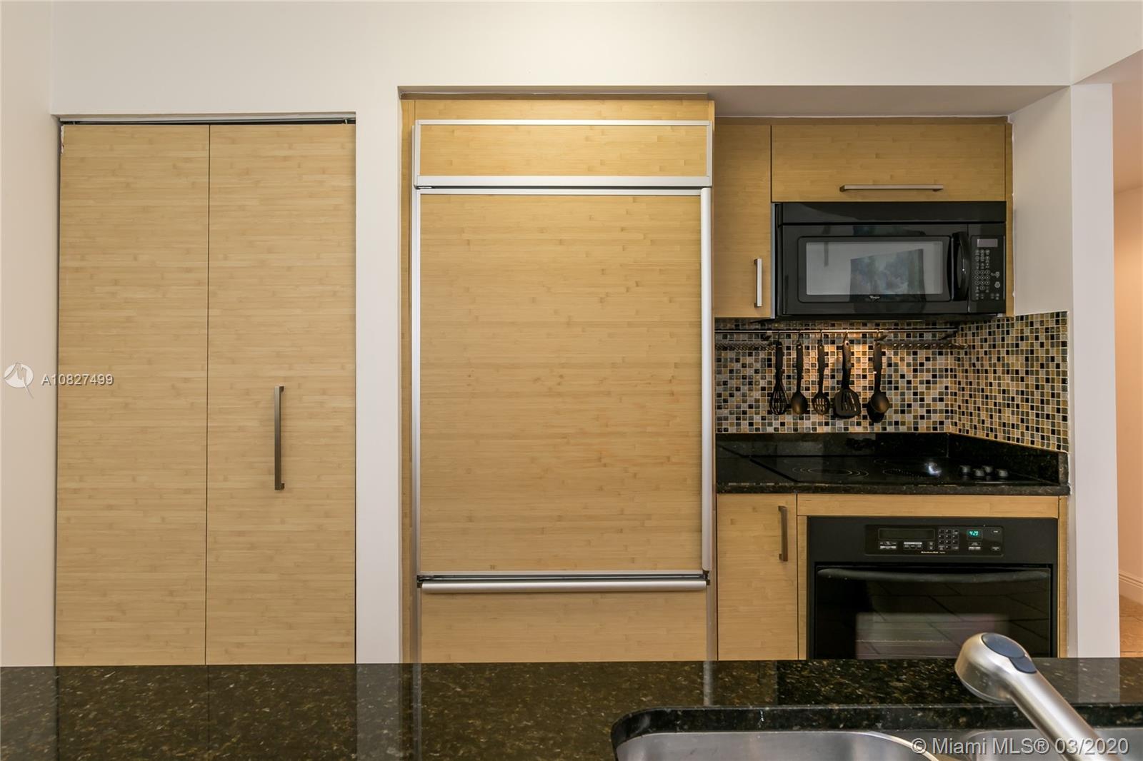 See details 4010 2 / 2 1337 sq. ft. $ 2020-03-03 0 Photo