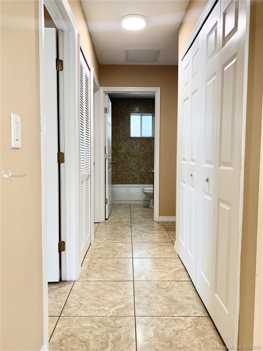 See details / 2295 sq. ft. $ 2021-01-06 0 Photo