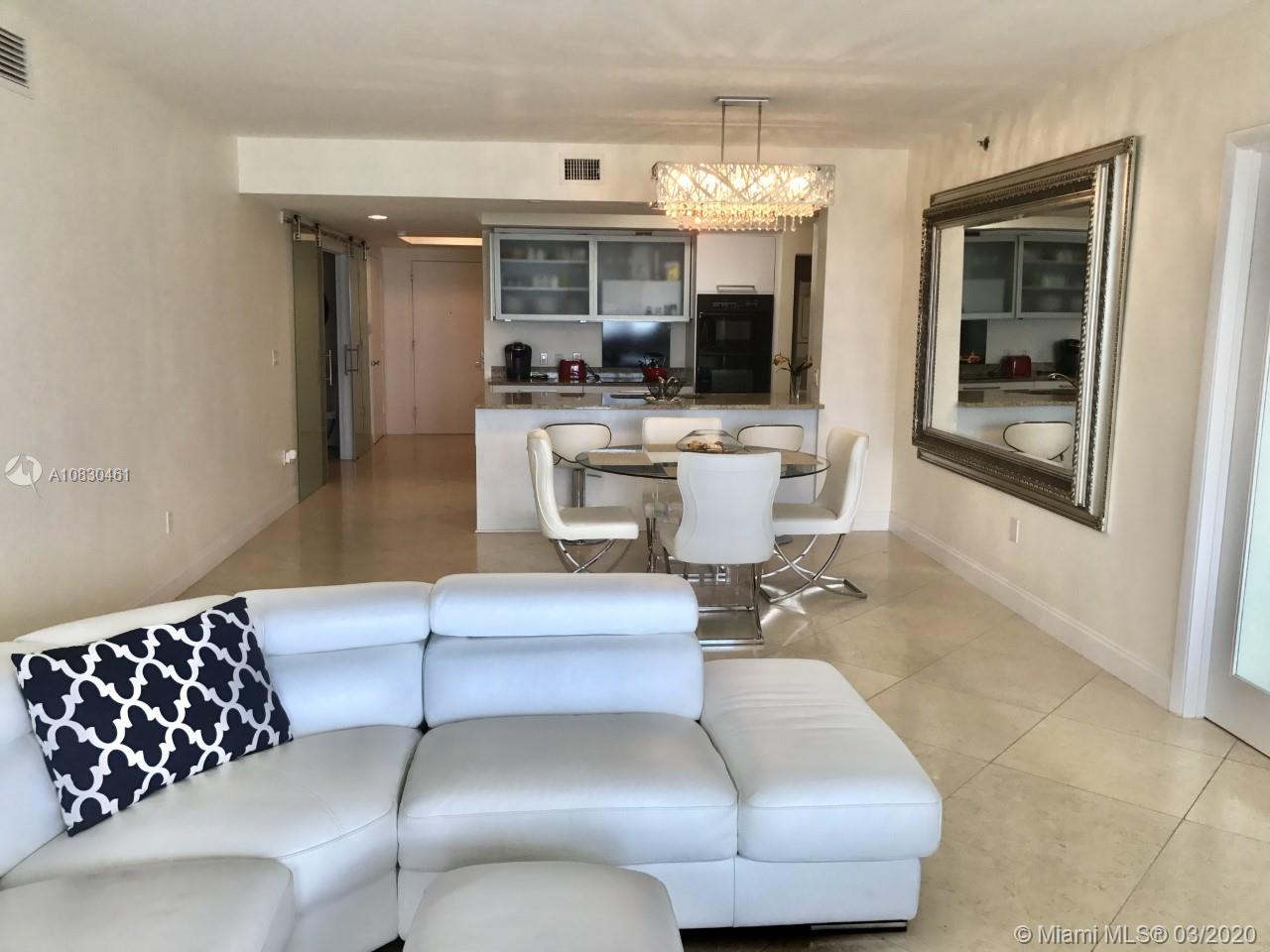 See details 4304 3 / 3 1675 sq. ft. $ 2020-03-18 0 Photo