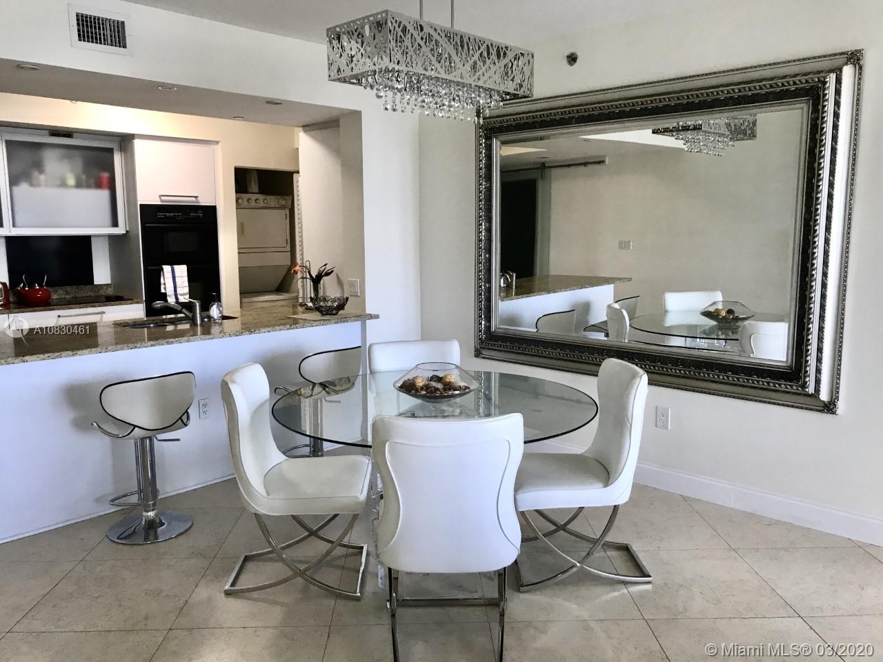 See details 4304 3 / 3 1675 sq. ft. $ 2020-03-18 0 Photo