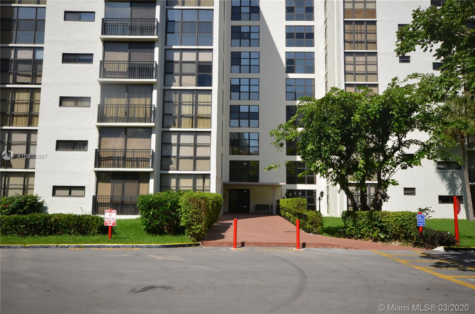 Photo of 17021 Bay Rd #316, Sunny Isles Beach, Florida, 33160 -