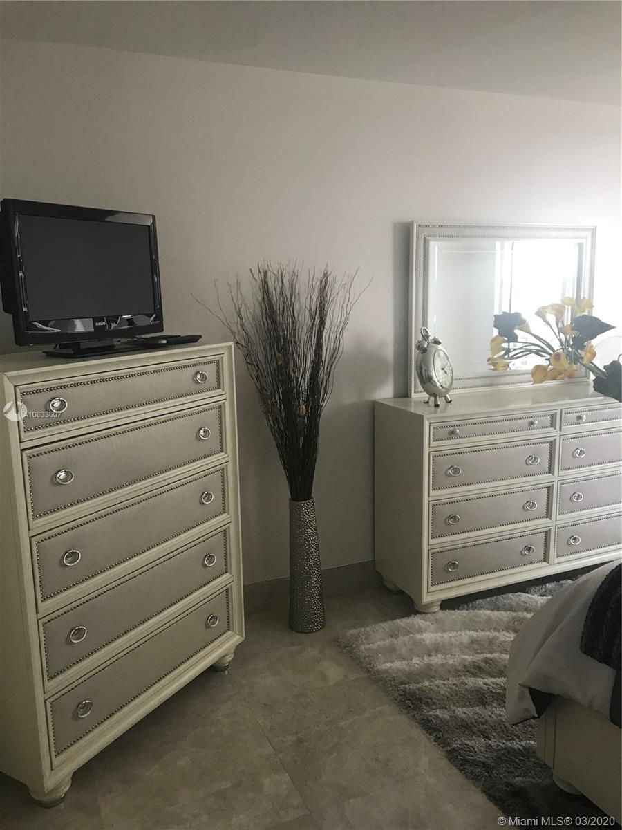 See details 2506 2 / 2 1458 sq. ft. $ 2020-10-27 0 Photo