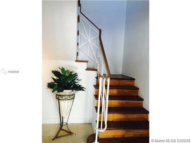 See details / 5366 sq. ft. $ 2021-04-08 0 Photo